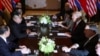 عکسی از جلسه کاری همراهان دو رهبر آمریکا و کره شمالی