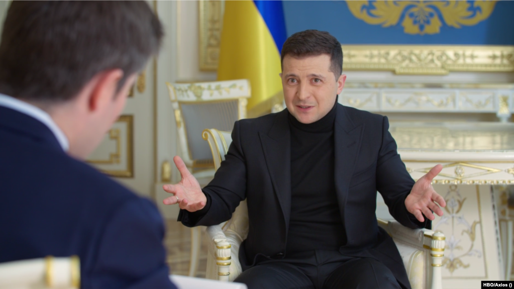 Володимир Зеленський протягом інтерв'ю Axios/HBO.