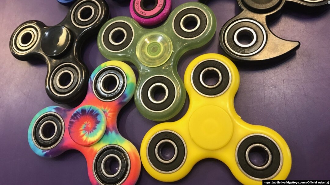 "Fidget spinner" dinyatakan sebagai mainan anak yang berbahaya (foto: ilustrasi).