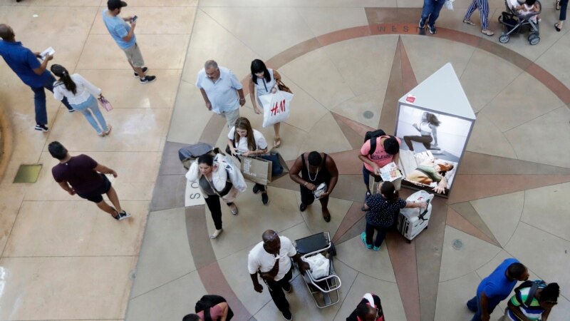 Younger Americans Not Interested in Tiffany Jewelry, Gap Clothes