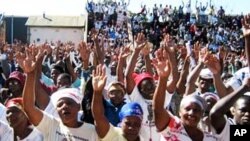 FILE: MDC supporters at a rally in Bulawayo … Human rights monitors are warning of an upsurge in political violence in Zimbabwe ahead of the 2018 general elections.