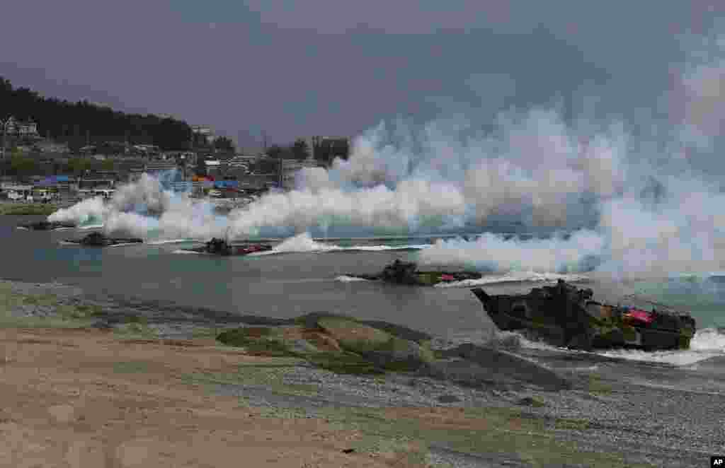 South Korean Marine LVT-7 landing craft land during the U.S.-South Korea joint military exercises in Pohang, south of Seoul, April 26, 2013.