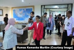 Maria Lengari atau Osin saat menjabat "Satu Hari Menjadi Menko Bidang Kemaritiman", Jakarta, 11 Oktober 2018 (Foto: Humas Kemenko Maritim)