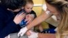 New York rend obligatoire la vaccination après une résurgence de la rougeole
