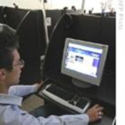 وقايع روز: آیا تعدیلِ بخشی از تحریم های مربوط به اینترنت برای دسترسی مردم ایران به اطلاعات کافی است؟