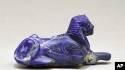 Lapis lazuli bracelet inlay in the form of a sphinx
