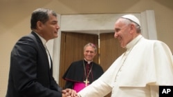 El 28 de abril de 2015 el presidente de Ecuador, Rafael Correa visitó al papa Francisco en el Vaticano.