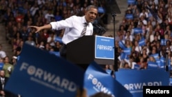 U.S. President Barack Obama speaks at a campaign event at the University of Colorado Boulder, November 1, 2012. 