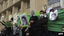 Иранские студенты проводят альтернативные демонстрации
