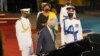 El príncipe Carlos de Gran Bretaña se marcha después de la ceremonia de inauguración presidencial, celebrada para marcar el nacimiento de una nueva república en Barbados en Heroes Square en Bridgetown, Barbados, el 30 de noviembre de 2021. Jonathan Brady / Pool vía REUTERS
