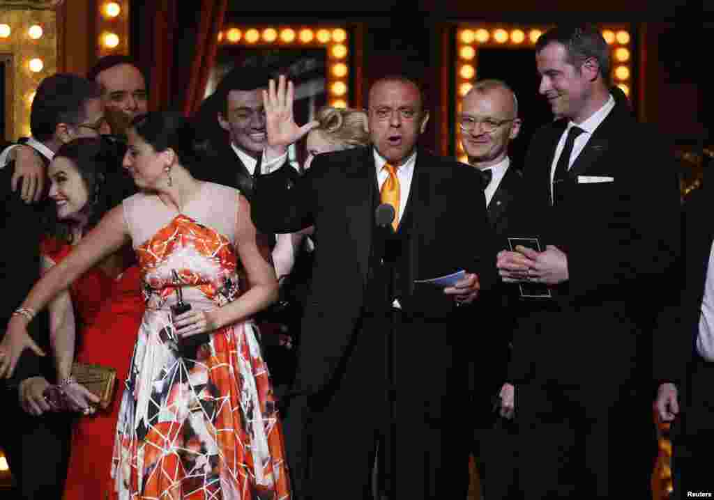 Producer Joey Parnes (center) accepts the Award for Best Musical with the cast and crew of &quot;A Gentleman&#39;s Guide to Love &amp; Murder&quot; during the American Theatre Wing&#39;s 68th annual Tony Awards at Radio City Music Hall in New York, June 8, 2014.