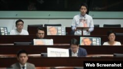 香港民主派議員在立法會要求辯論劉曉波情況。（蘋果日報圖片 ）