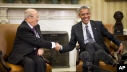 美國總統奧巴馬星期四在白宮會晤了突尼斯總統埃塞卜西。