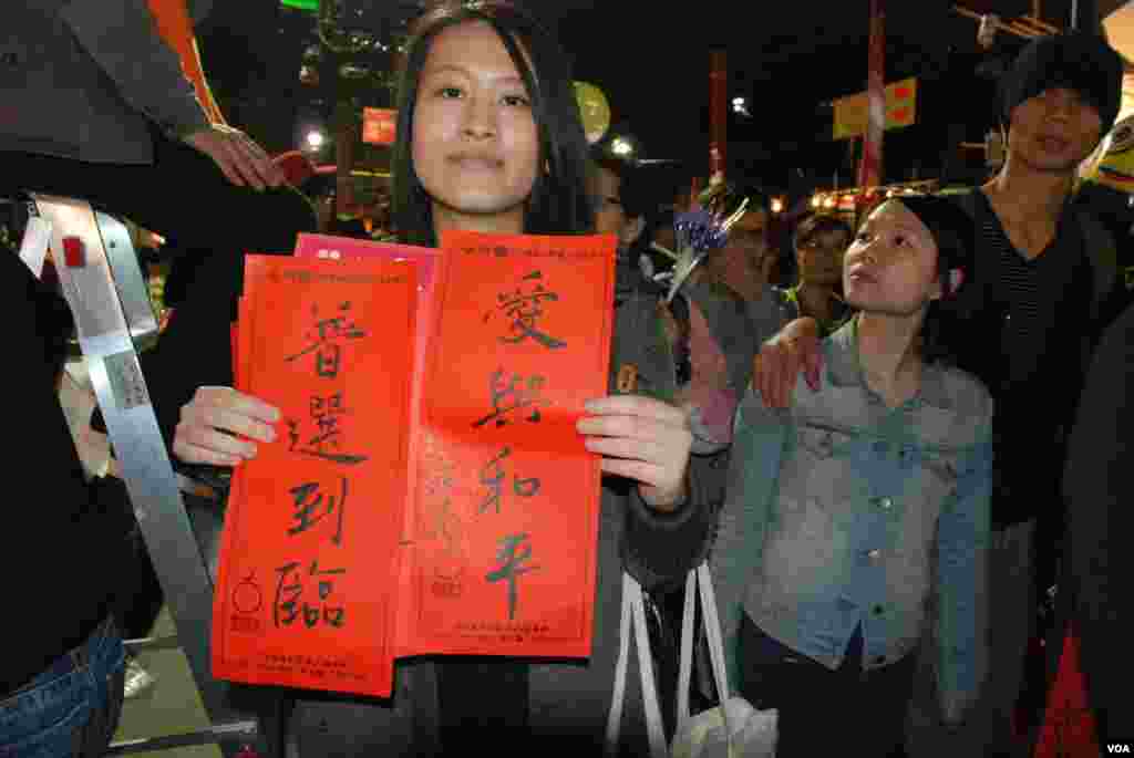Siswa Hong Kong Miss Tsoi mendukung gerakan Occupy Central untuk memperjuangkan hak pilih universal.