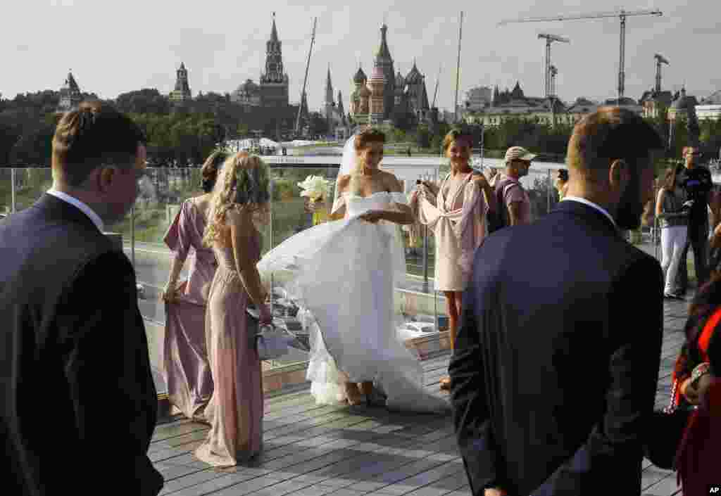 تصویری از یک مراسم عروسی در مسکو