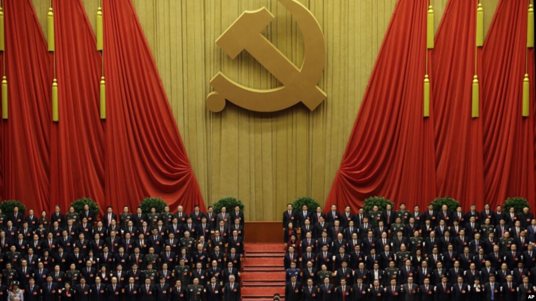 Tiongkok telah memilih para pemimpin baru mereka dalam Sidang Sepuluh Tahunan di Balai Agung Rakyat di Beijing yang berakhir hari ini, Kamis (15/11).