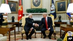印度總理莫迪在白宮與美國總統川普進行了首次面對面的會晤。