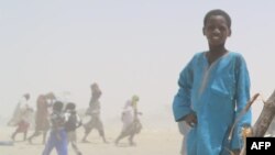 Un jeune nigérien à N'Guigmi, Niger, 5 mai 2015.