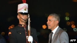Tổng thống Obama đến thủ đô Panama đêm qua để dự Hội nghị Thượng đỉnh châu Mỹ.