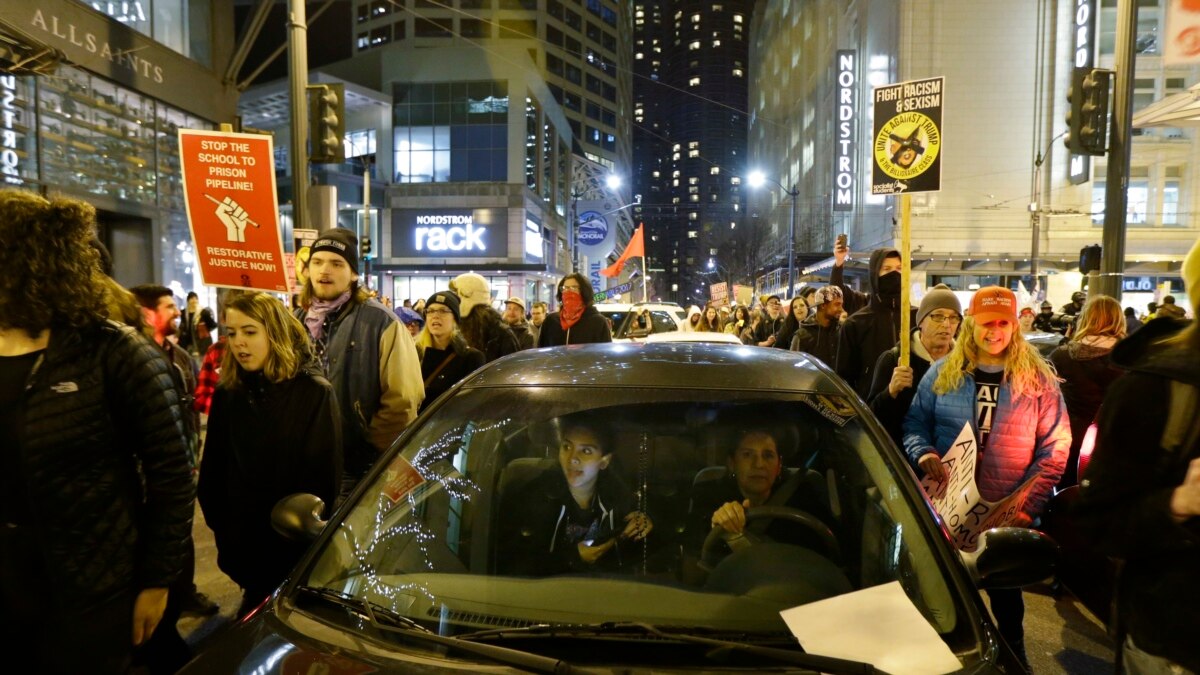 Первые марши женщин против Трампа прошли в Австралии и