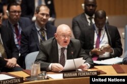 지난달 27일 미국 뉴욕 유엔본부에서 열린 시리아 사태 관련 안보리 회의에서 바실리 네벤쟈 유엔주재 러시아 대사가 발언하고 있다.
