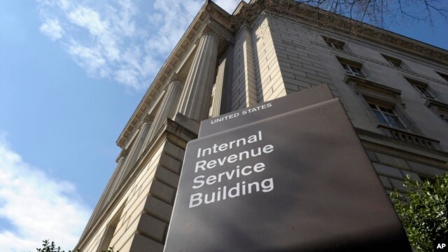 EL IRS dijo que al menos había procesado 15 mil devoluciones de impuestos fraudulentas durante la temporada 2015 debido al robo cibernético del que fue víctima.