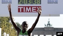 Svetski rekord: Makau ulazi u cilj na maratonu u Berlinu, prošlog septembra