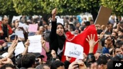 Les femmes en première ligne des manifestations contre le régime Ben Ali