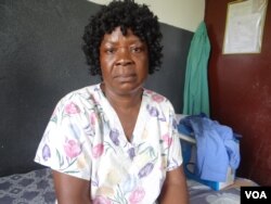 Hannah Banwon, a nurse in Liberia, lost 13 members of her family to Ebola. (P. Collins/VOA)