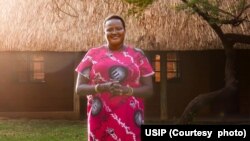 La Kényane Joséphine Ekiru, laureate du prix Women Building Peace Award 2021.