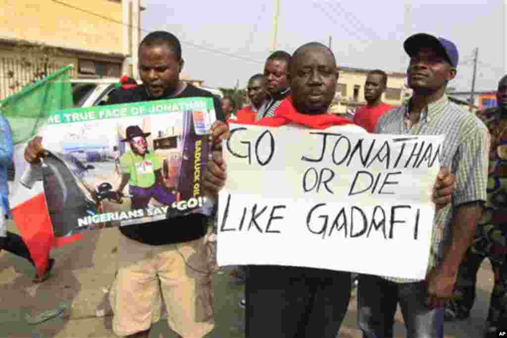 Angry youths protest following the removal of a fuel subsidy by the government, in Lagos, Nigeria, Thursday, Jan. 12, 2012. A union representing 20,000 oil and gas workers in Nigeria threatened Thursday it would shut down all production starting Sunday t