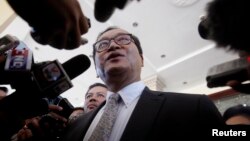Lãnh tụ đối lập Sam Rainsy, chưa định ngày trở về Campuchia. (Ảnh tư liệu)