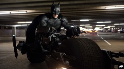Refuerzan seguridad en cines para estreno de Batman