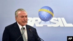 2017年5月18日，巴西总统特梅尔在首都巴西利亚总统官邸发表讲话。