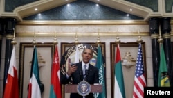 21일 사우디아라비아 리야드에서 열린 걸프협력위원회(GCC) 정상회의에 참석한 후 바락 오바마 미국 대통령이 기자회견을 하고 있다.