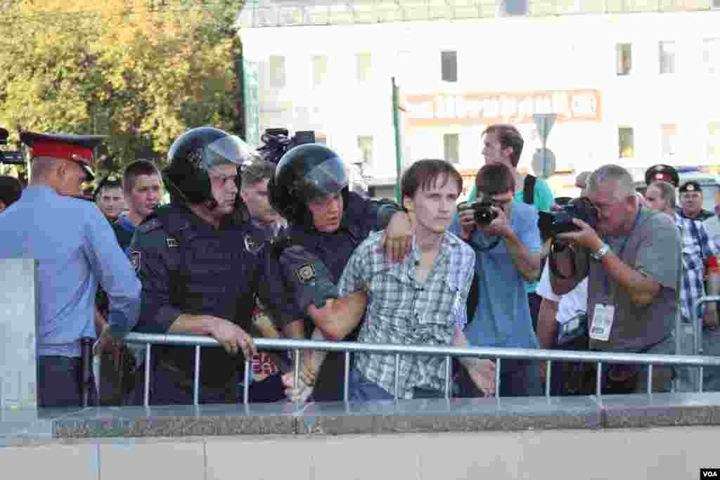 «Стратегия 31»: старые лозунги, новые задержания