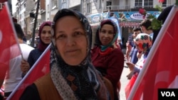 Hanife, an AKP supporter, backs the Istanbul revote saying the March vote was unfair. (VOA/D.Jones)