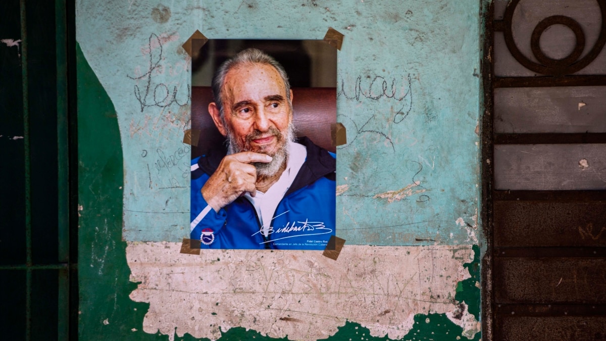 Fidel Castro, Cuban revolutionary and communist leader, dead at 90