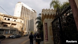 نمایی از ساختمان هتل «هالیدی این» در بیروت پایتخت لبنان - آرشیو