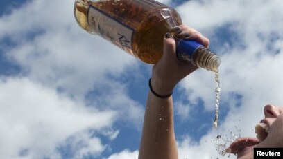 Masalah Konsumsi Minuman Keras Berlebihan Di Kampus As