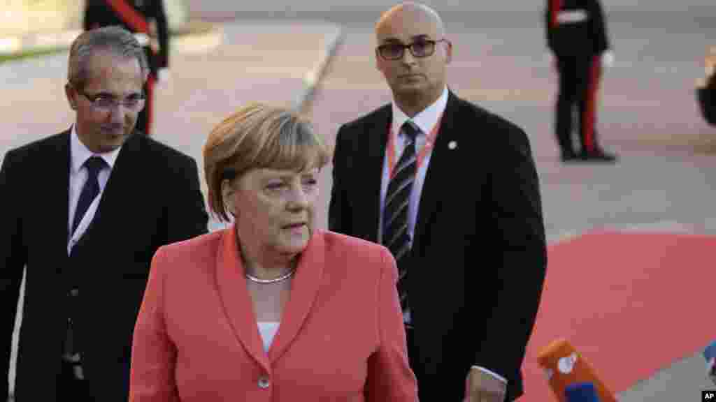 Shugabar Jamus Angela Merkel ta isa wajen taron