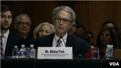 Majkl Pek, direktor američke Agencije za globalne medije USAGM za vreme procesa potvrde u Senatu.