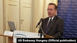 Naše je viđenje da Beograd i Priština ne bi trebalo da prokockaju ovu priliku: Dejvid Kostelancik (Foto: US embassy Hungary)