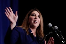 Ronna Romney McDaniel, preside el Comité Nacional Republicano.