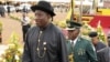 Goodluck Jonathan Ya Gana Da Manyan Jami'an Tsaron Najeriya