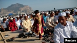 Muslims Celebrate Eid al-Fitr