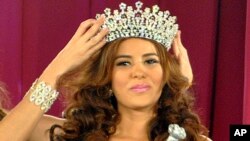 Maria Jose Alvarado saat dinobatkan sebagai Miss Honduras di San Pedro, Sula, Honduras, 26 April 2014 (foto: dok). 