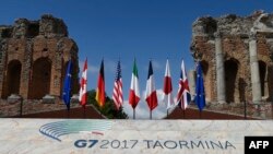 Bandeiras dos sete países do G7