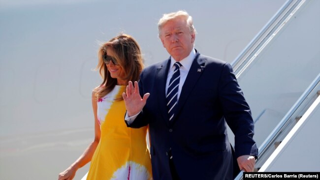 特朗普总统携第一夫人星期六（8-24-2019）抵达法国出席G7峰会。路透社