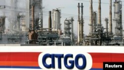 Citgo, la refinería de PDVSA , valorada en unos 10.000 millones de dólares podría estar en el centro de la batalla económica tras el reconocimiento de EE.UU. y otros países del líder opositor Juan Guaidó como presidente interino de Venezuela desde el 23 de enero de 2019.